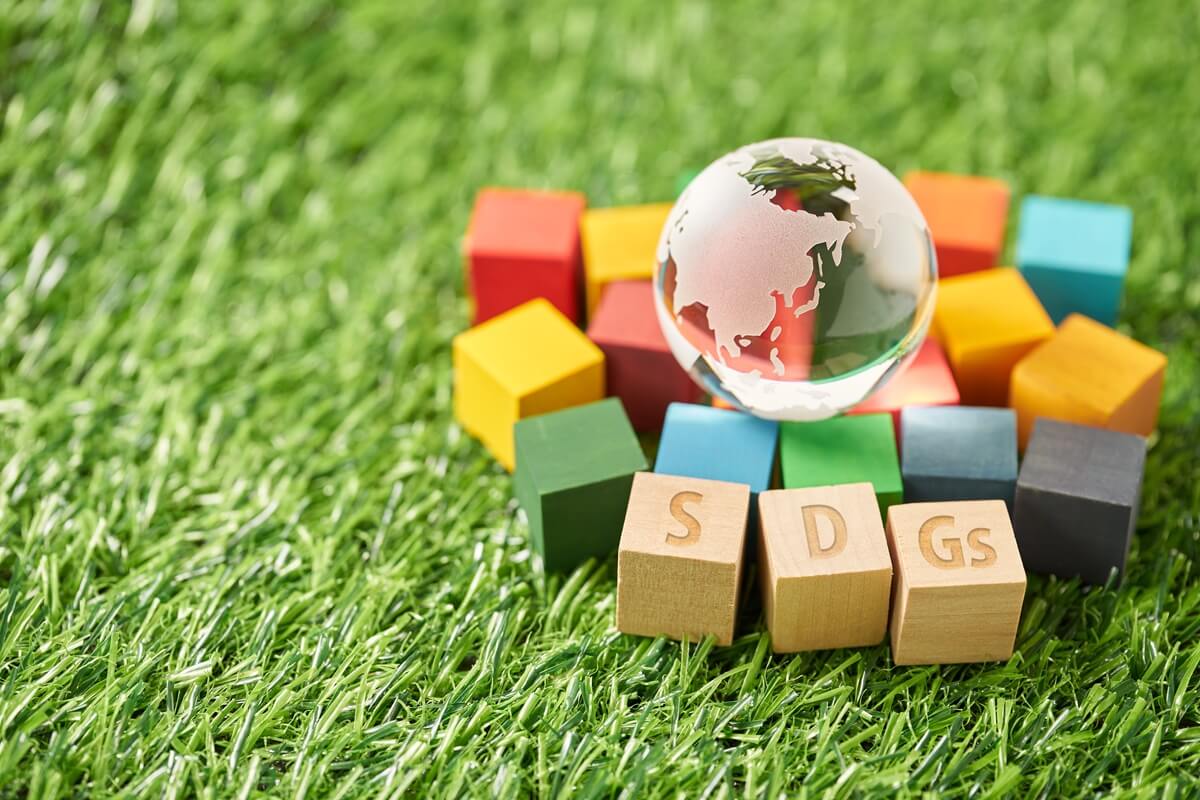 SDGsへの物流業界の取り組み事例！倉庫や配送の課題や解決策を解説
